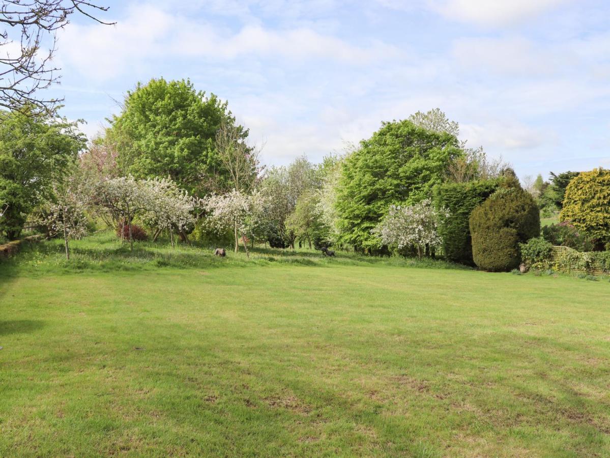 Foxhill Farm Barn Villa Bourton-on-the-Water Bagian luar foto